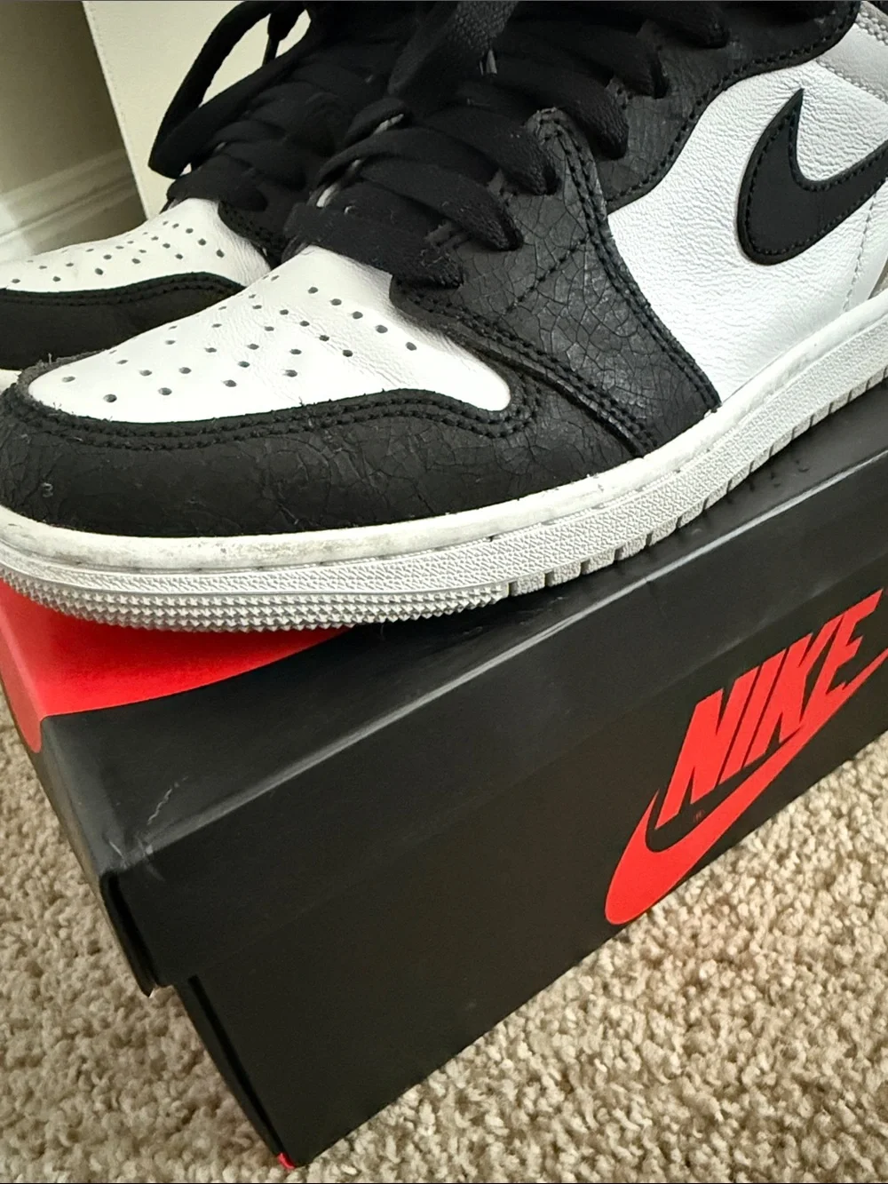 Air Jordan 1 High OG Black White Grey - Classic Swoosh